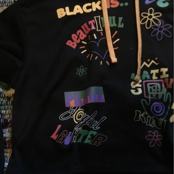 CLOSET CLEAR OUT Modern lux Urban Kindness Graffiti Crop Hoodie Size Medium - Picture 4 of 5